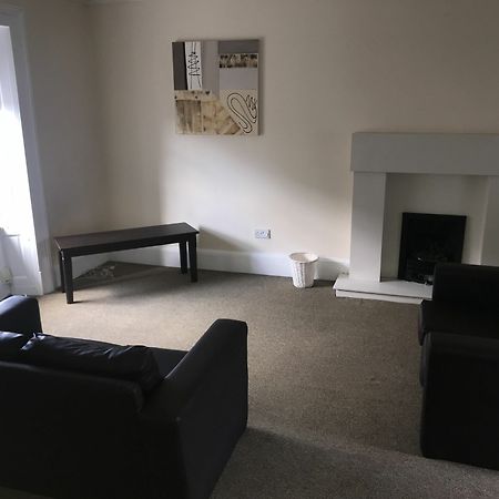 Smithyends Apartments Cumbernauld Eksteriør billede
